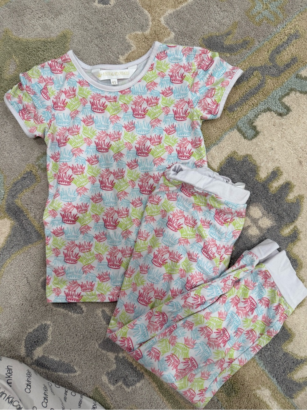 The Royal Standard Children's Crown Print Pajama Set - Pink, Blue & Green